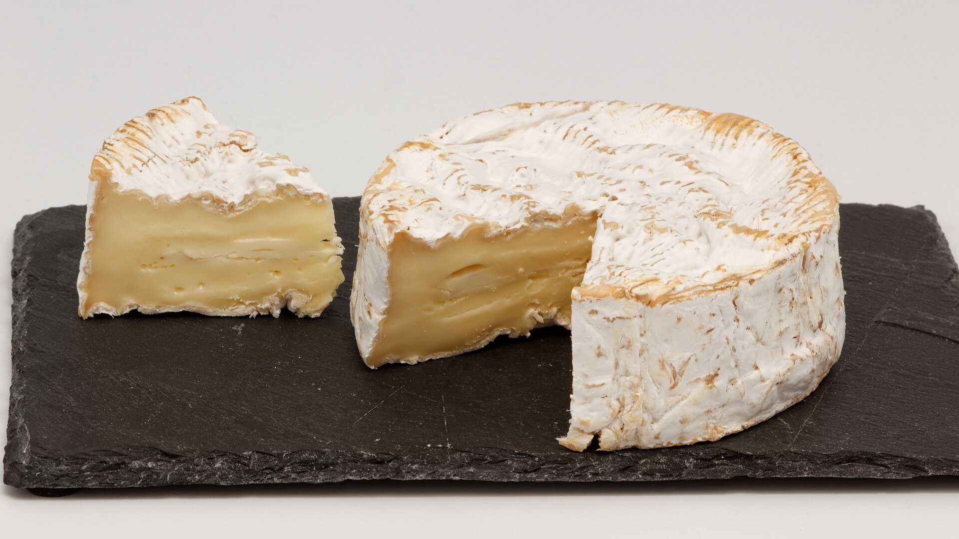 Camembert de Normandie : fromage AOP à croûte fleurie