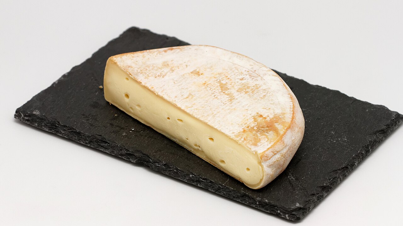 Reblochon : Fromage AOP Reblochon, photo fromage savoyard à pâte molle